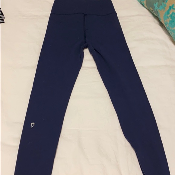 navy ivivva pants - Picture 2 of 2
